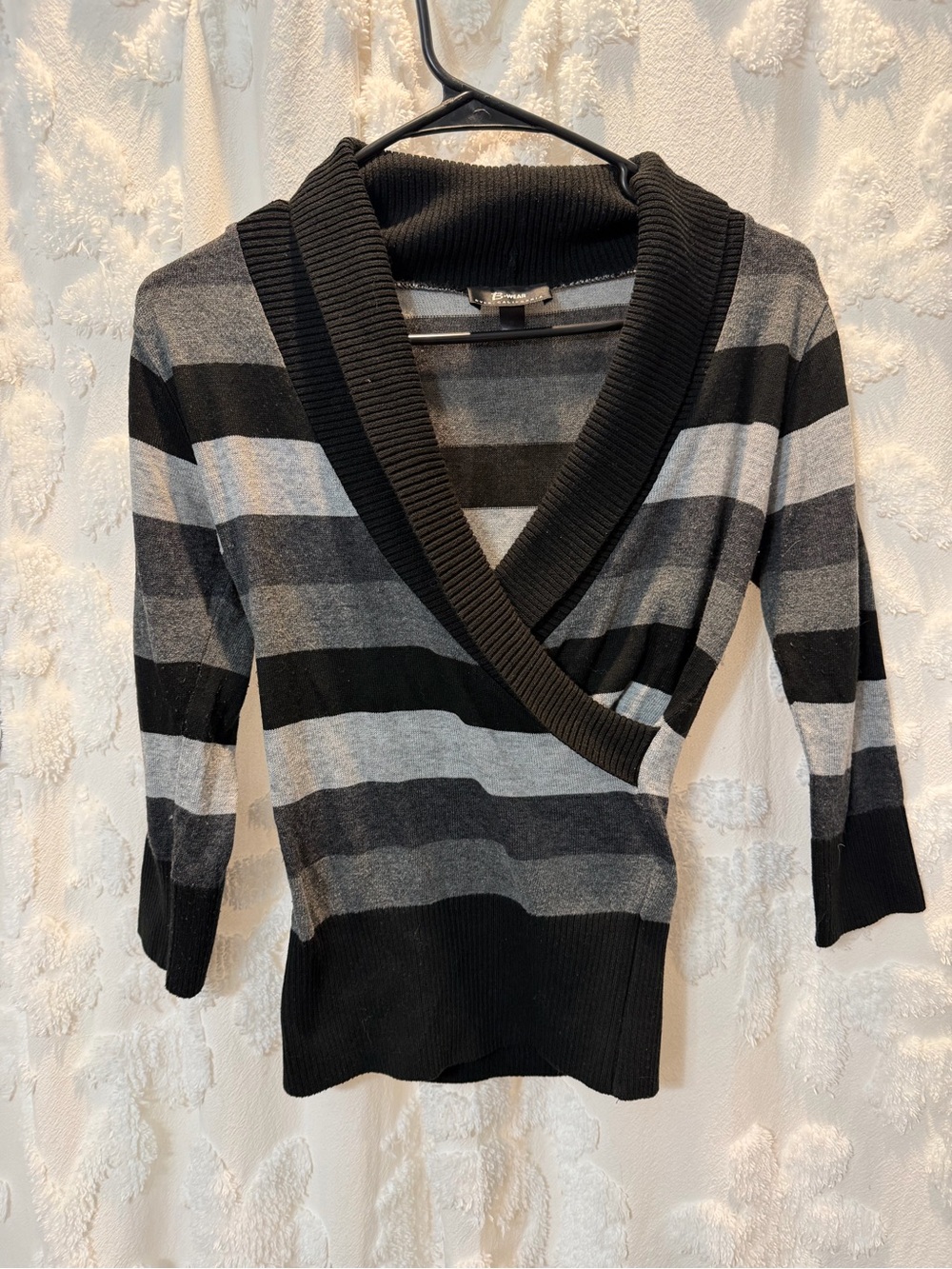 Byer Women’s Striped Wrap Sweater top